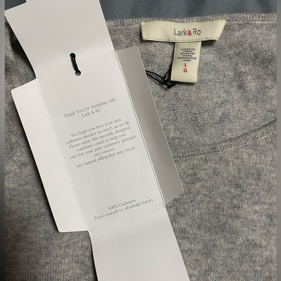 Brand new with tags 100% cashmere soft, cold, shoulder sweater - Picture 4 of 6